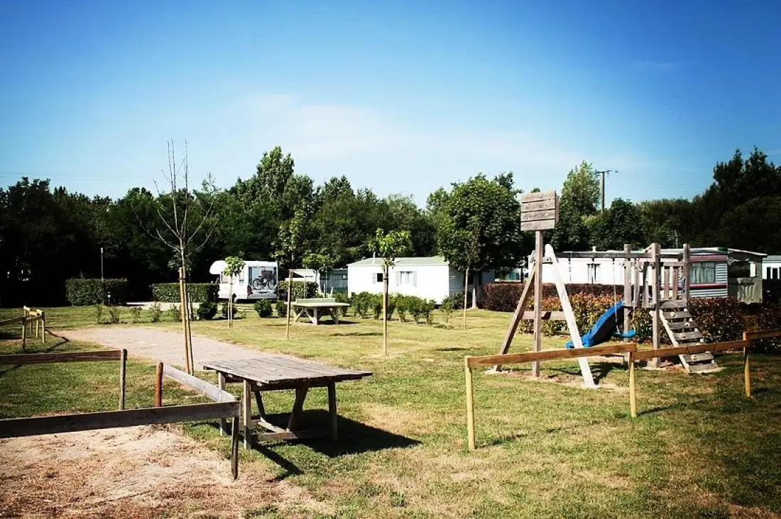 Camping Au Pré de l'Etang 3 étoiles★★★