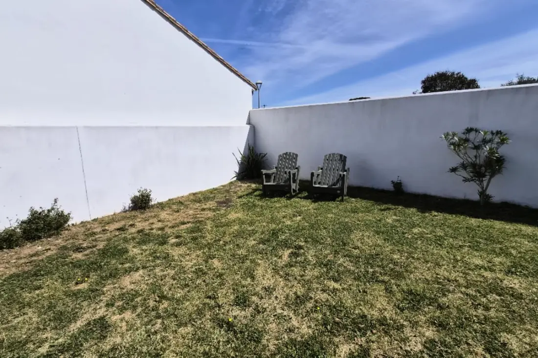 Maison Avec Jardin Et Piscine à Sainte Marie De Ré