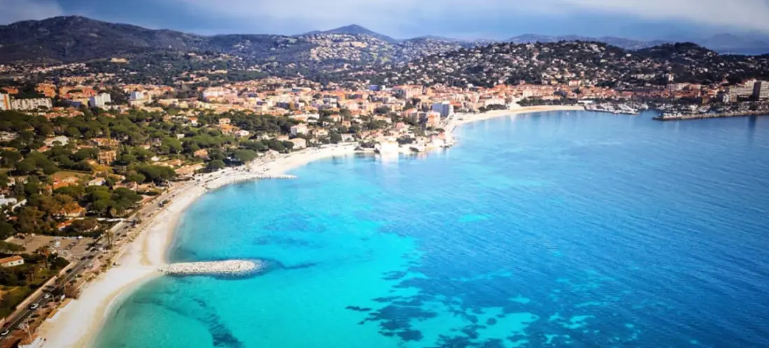 T2 Calme Avec Terrasse • Proche Centre Et Plage