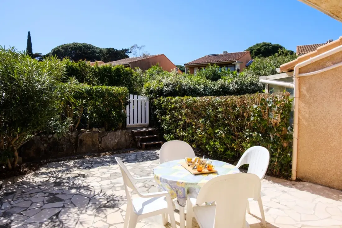 Appartement Avec Jardin Plage à 4 Mns à Pied