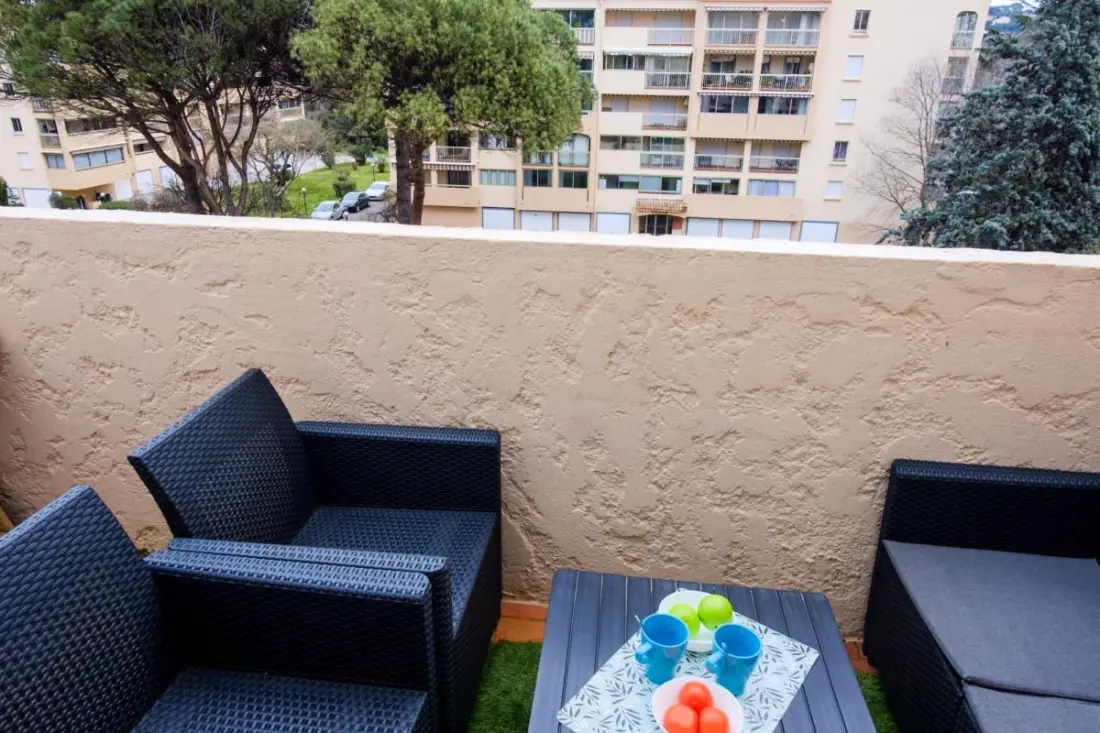 Appartement Avec Piscine Et Balcon