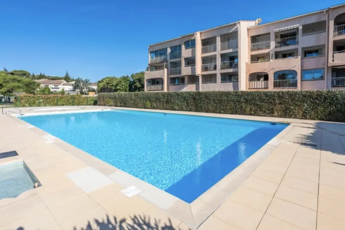 Appartement Avec Piscine Et Balcon