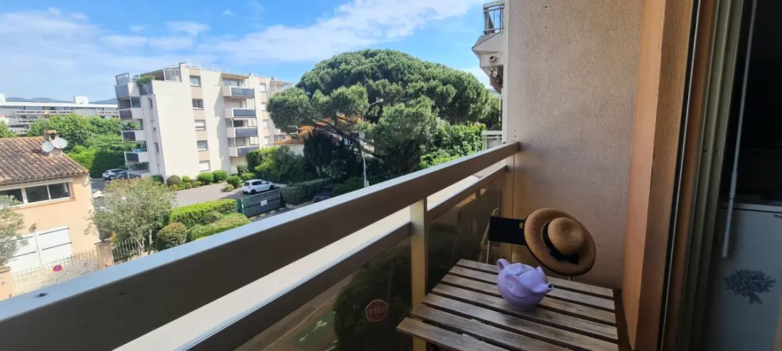 Beau Studio Avec Balcon - Proche Plage