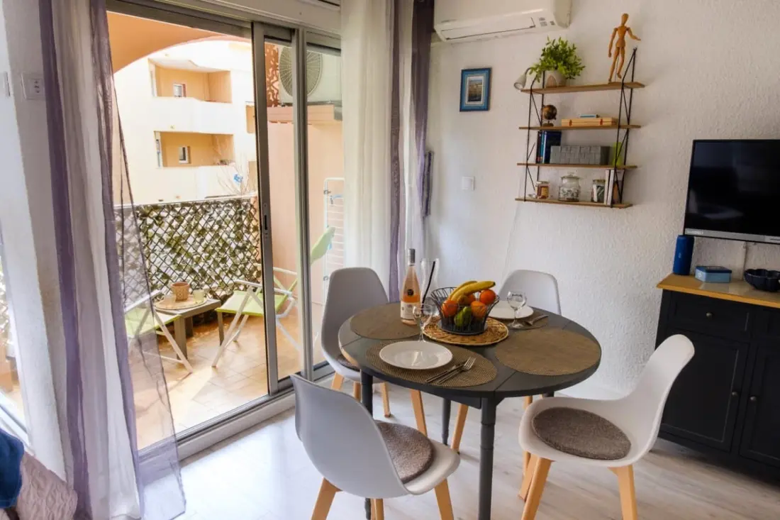 Bel Appartement Avec Parking, Proche Centre-ville.