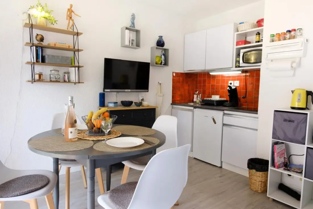 Bel Appartement Avec Parking, Proche Centre-ville.