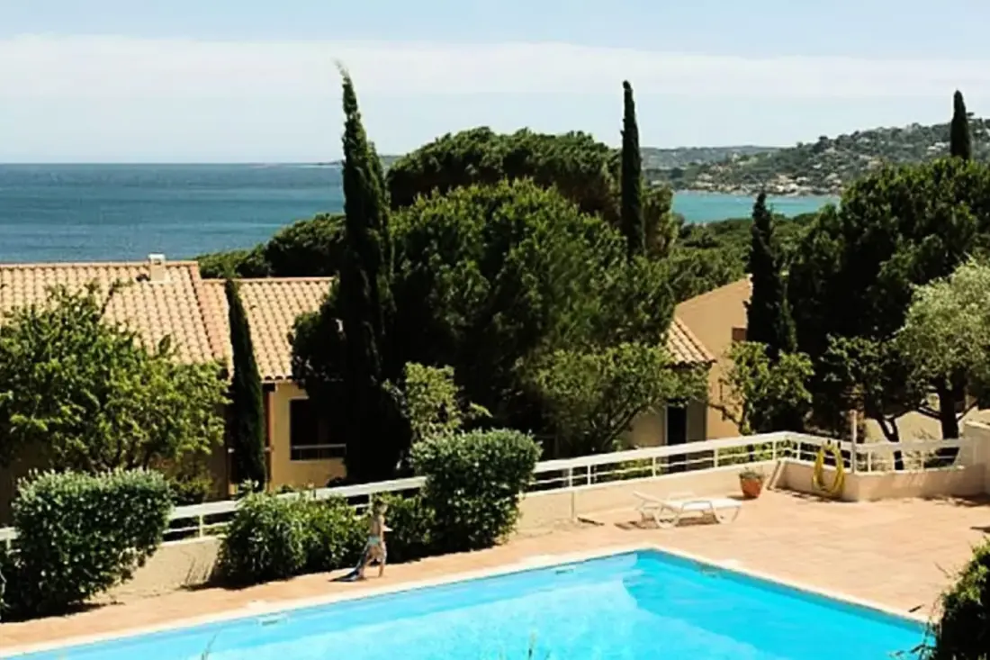 Bel Appartement Avec Piscine à Sainte-maxime