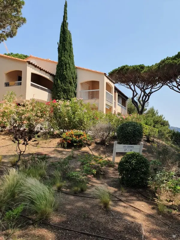 Bel Appartement Avec Piscine à Sainte-maxime