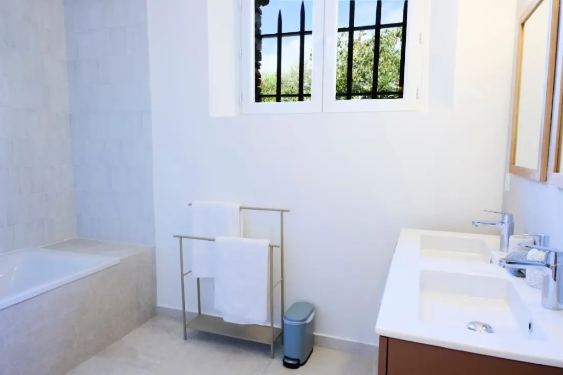 Belle Villa De Luxe Avec Jardin Et Piscine Privée
