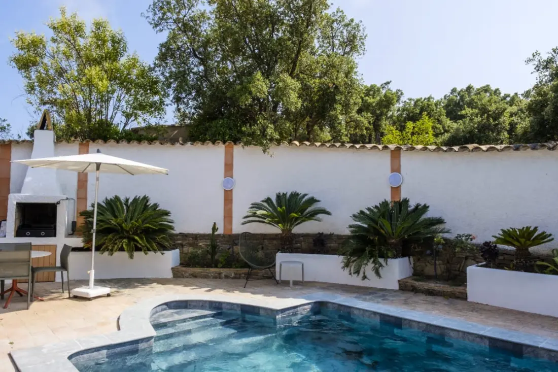 Belle Villa De Luxe Avec Jardin Et Piscine Privée