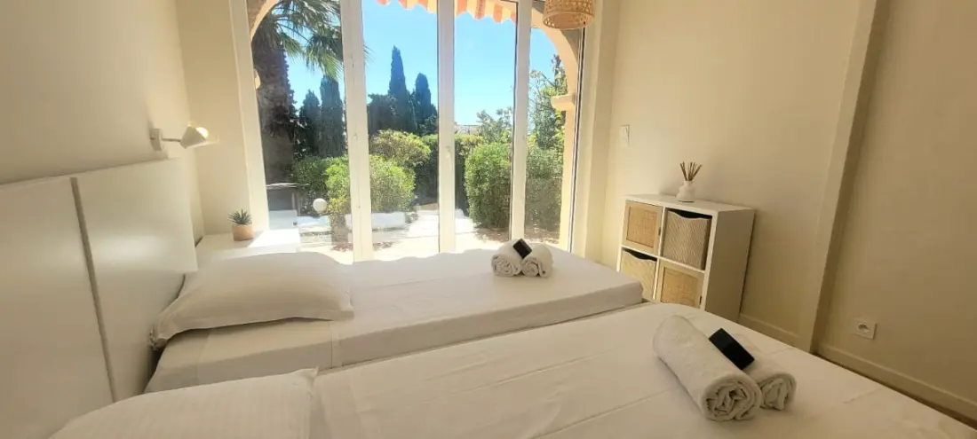 Maison Moderne Avec Vue Mer à Sainte-maxime