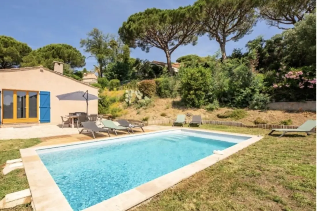 Maison Spacieuse Avec Piscine à Sainte-maxime