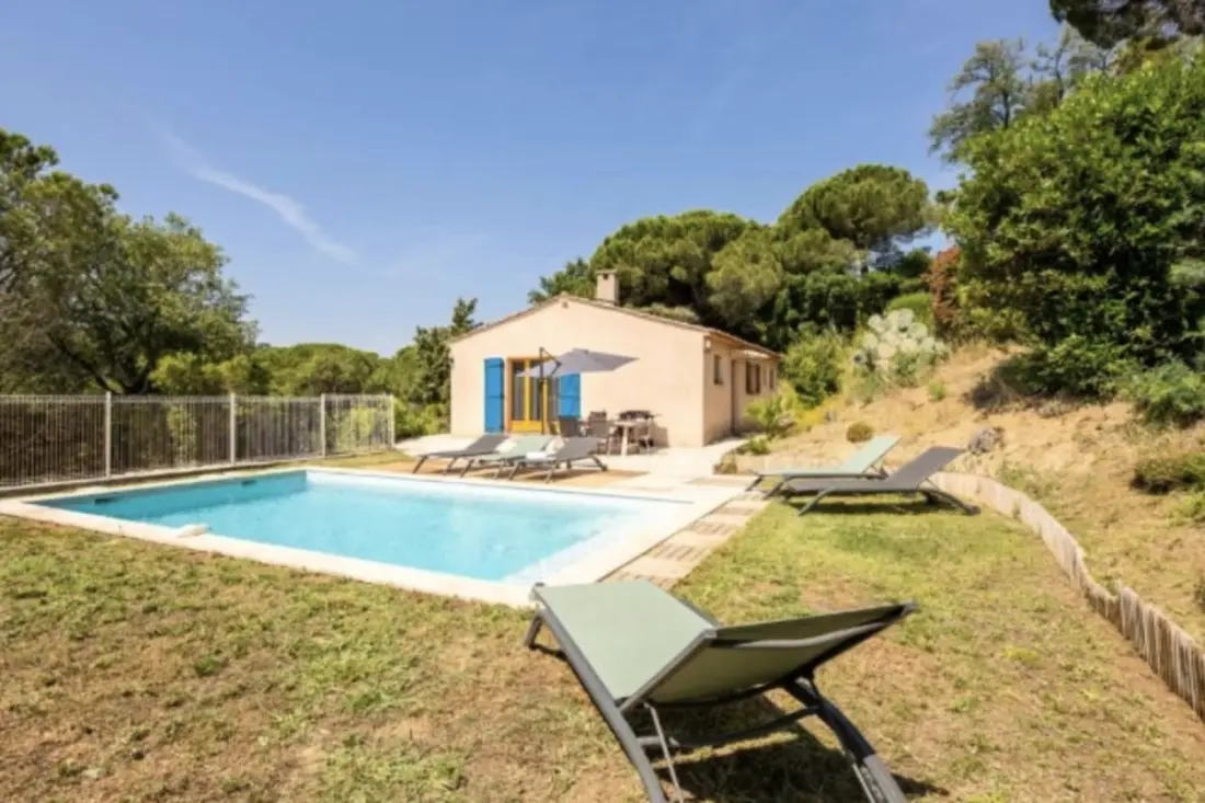 Maison Spacieuse Avec Piscine à Sainte-maxime