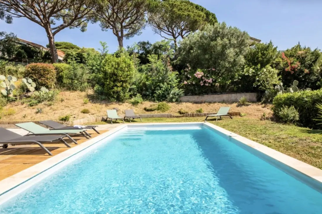 Maison Spacieuse Avec Piscine à Sainte-maxime
