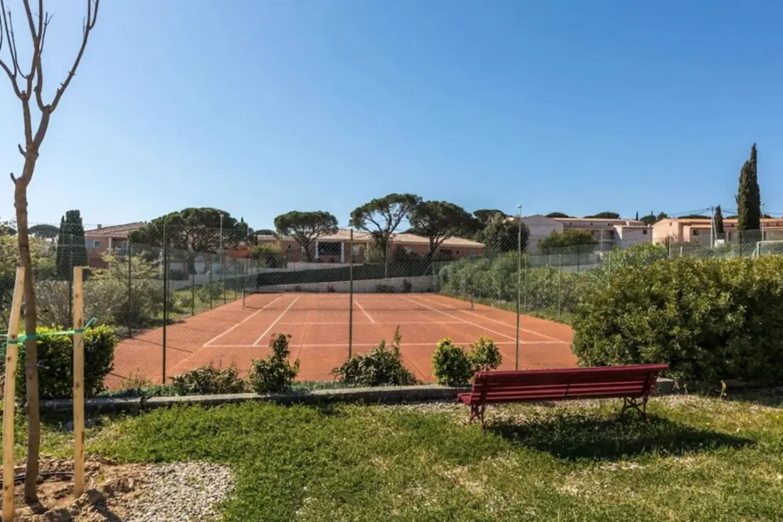 Studio 4 Pers Avec Piscine Tennis Vue Mer