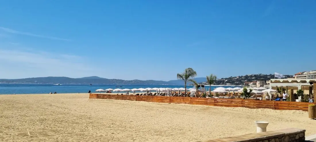 Studio Vue Mer Avec Terrasse Et Piscine Partagée