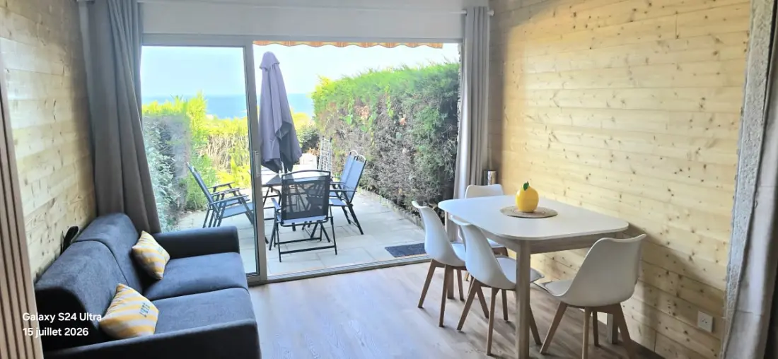 Studio Vue Mer Avec Terrasse Et Piscine Partagée