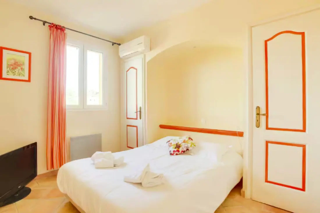 Villa Avec Piscine Chauffée à Sainte-maxime