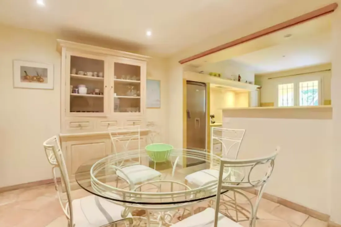 Villa Avec Piscine Chauffée à Sainte-maxime