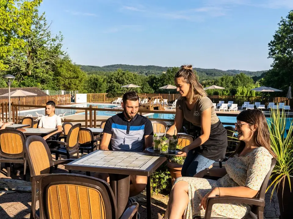 Camping Romanée Les Grottes de Roffy4 étoiles★★★★