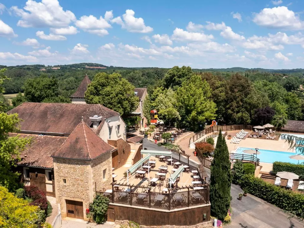 Camping Romanée Les Grottes de Roffy4 étoiles★★★★