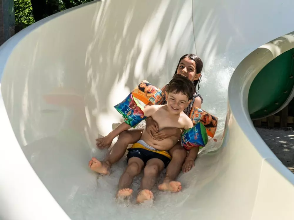 Camping Romanée Les Grottes de Roffy4 étoiles★★★★