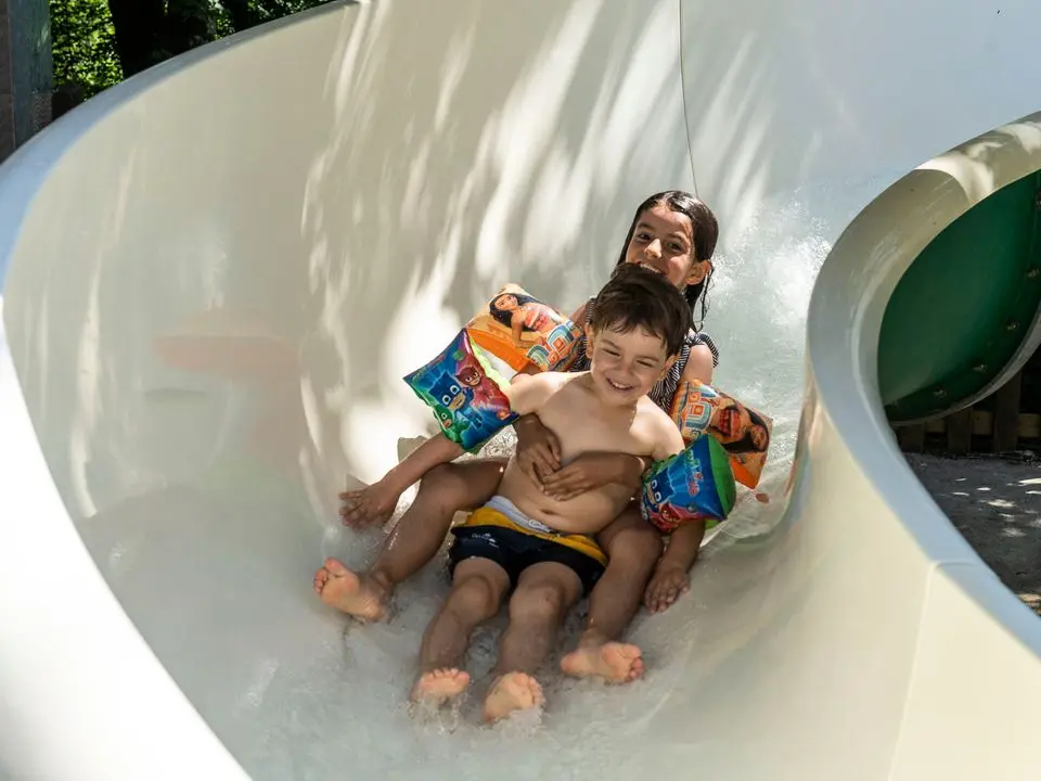 Camping Romanée Les Grottes de Roffy4 étoiles★★★★