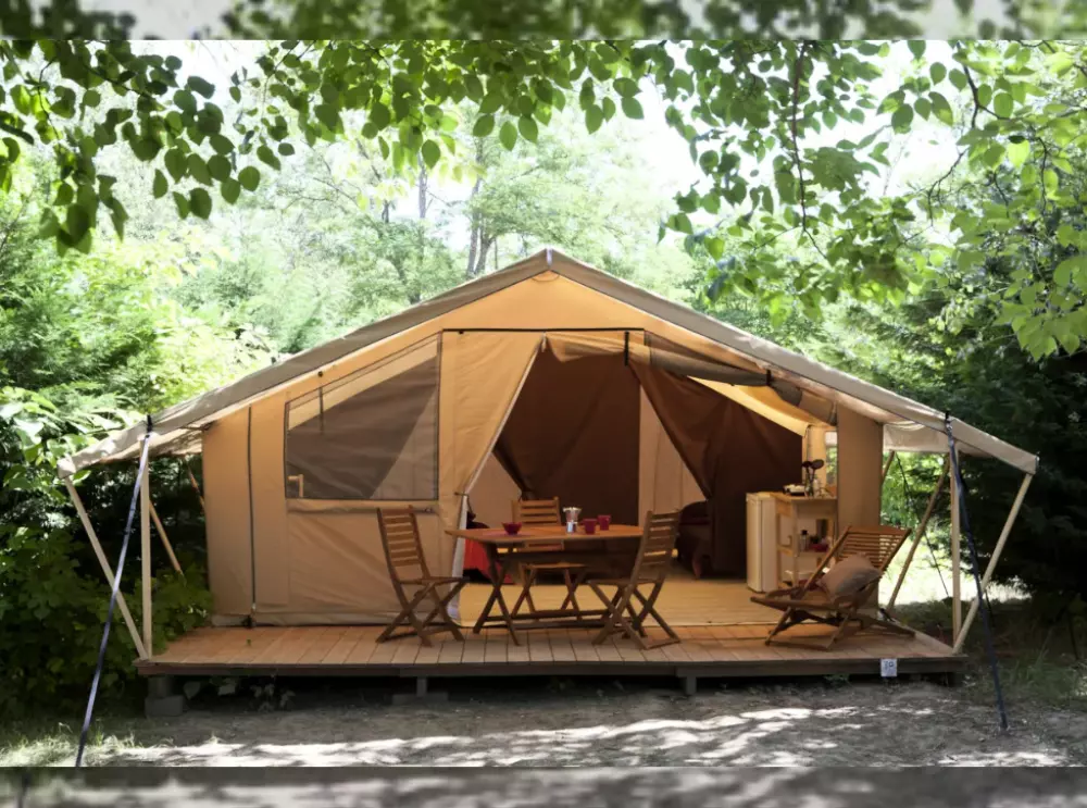 Camping Romanée Les Grottes de Roffy 4 étoiles★★★★