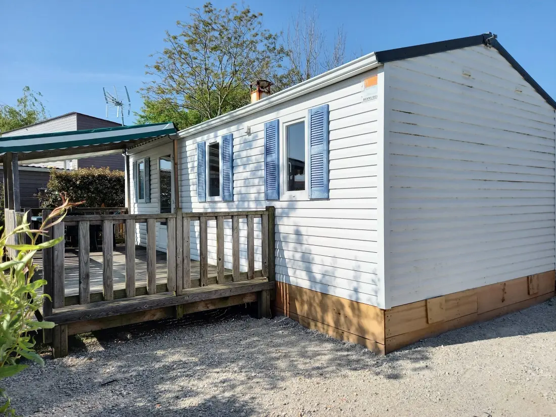 Camping Les P'tites Maisons dans la Prairie 3 étoiles★★★