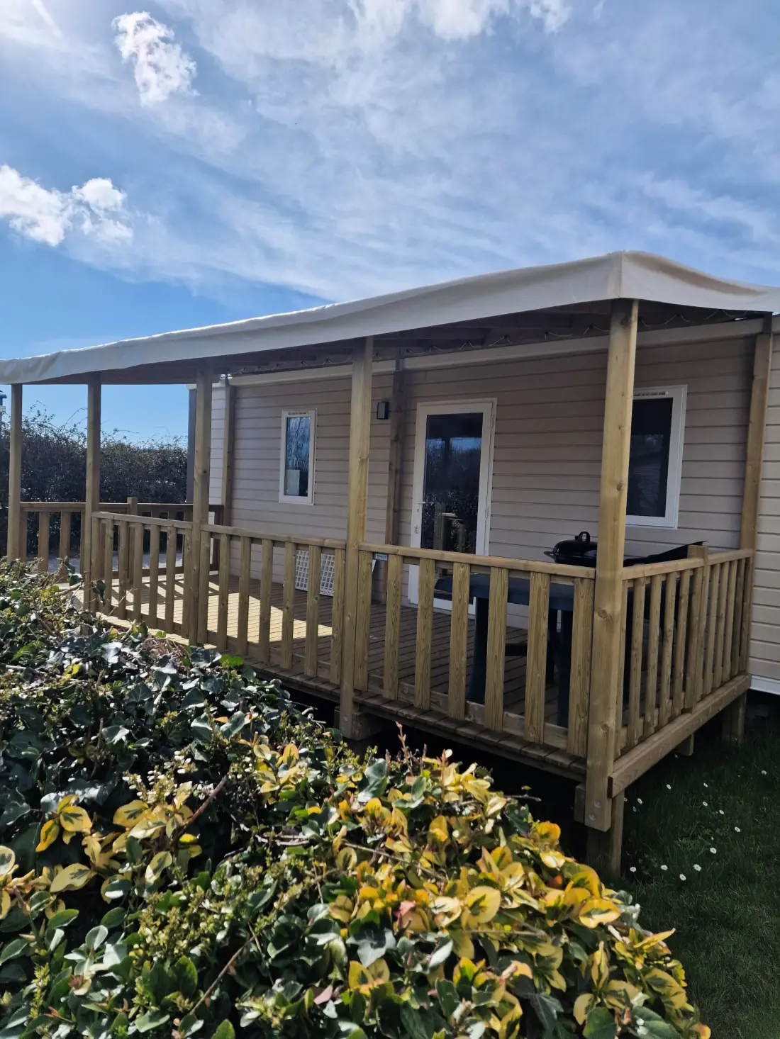 Camping Les P'tites Maisons dans la Prairie 3 étoiles★★★