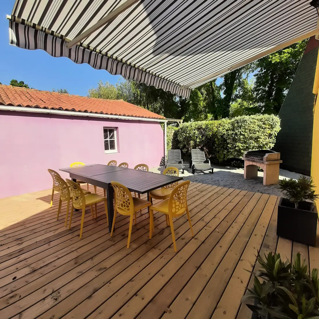 Camping Les P'tites Maisons dans la Prairie 3 étoiles★★★