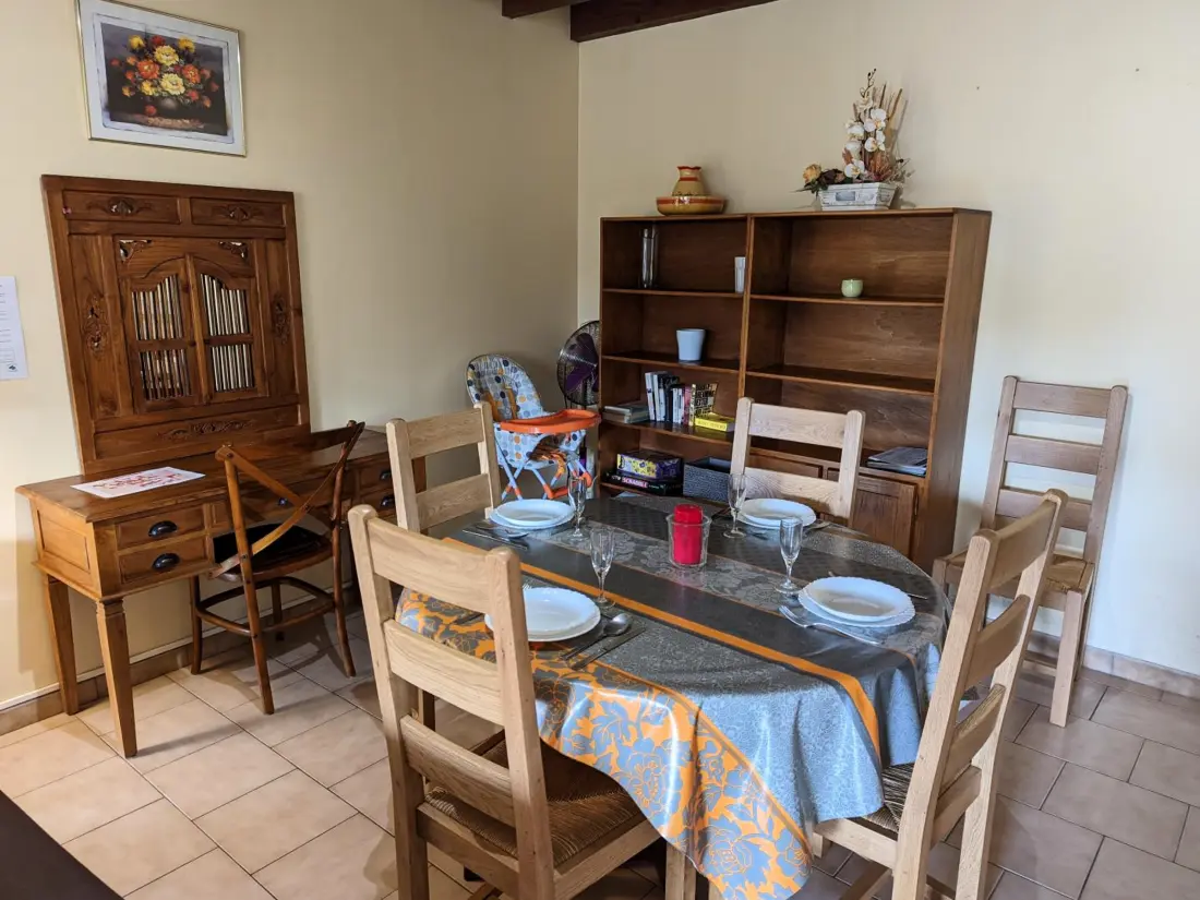 Maison de Vacances Salles-Lavalette 4