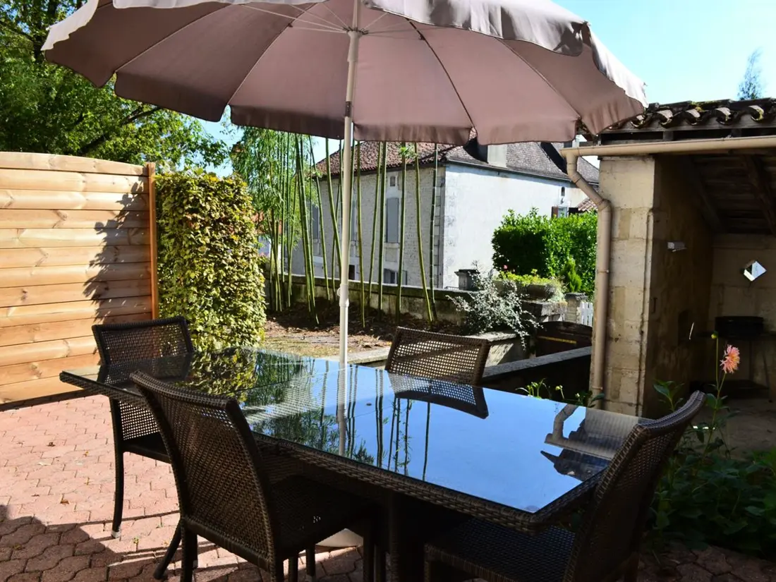 Maison de Vacances Salles-Lavalette 4