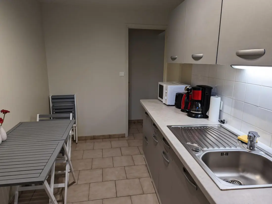 Maison de Vacances Salles-Lavalette 4