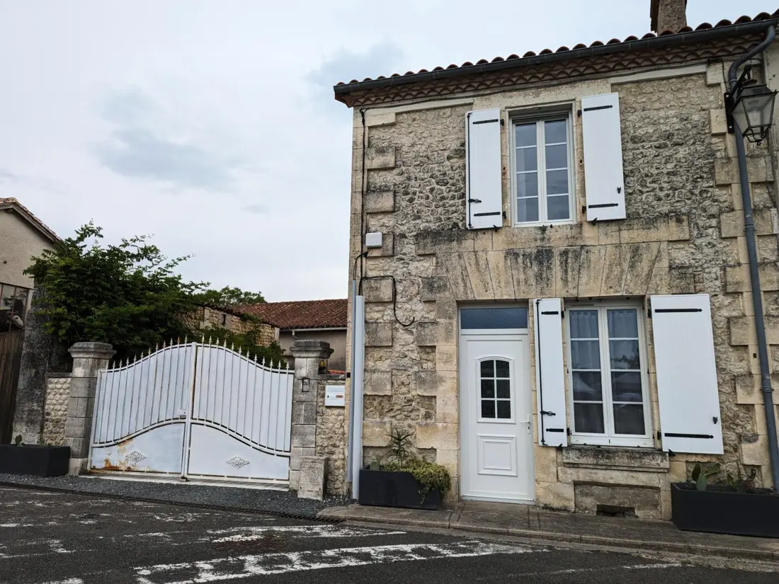 Maison de Vacances Salles-Lavalette 5