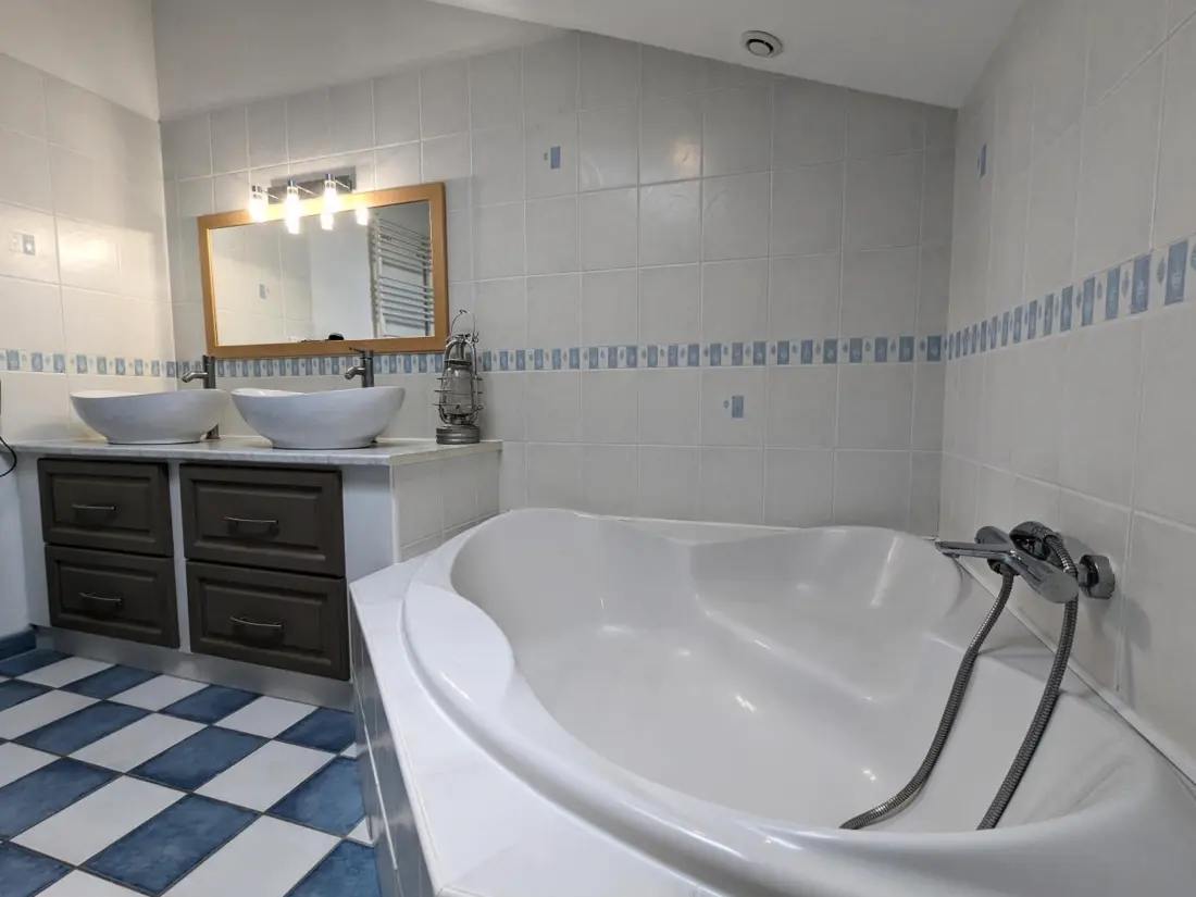 Maison de Vacances Salles-Lavalette 5