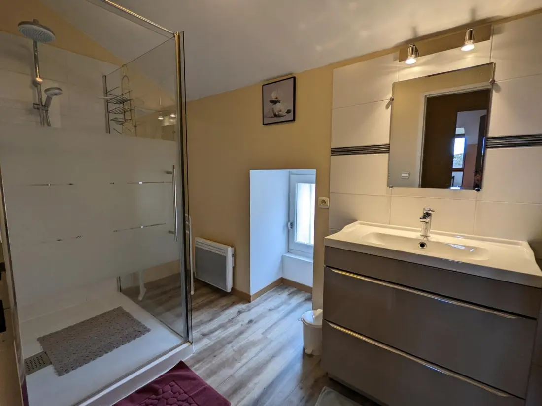 Maison de Vacances Salles-Lavalette 6