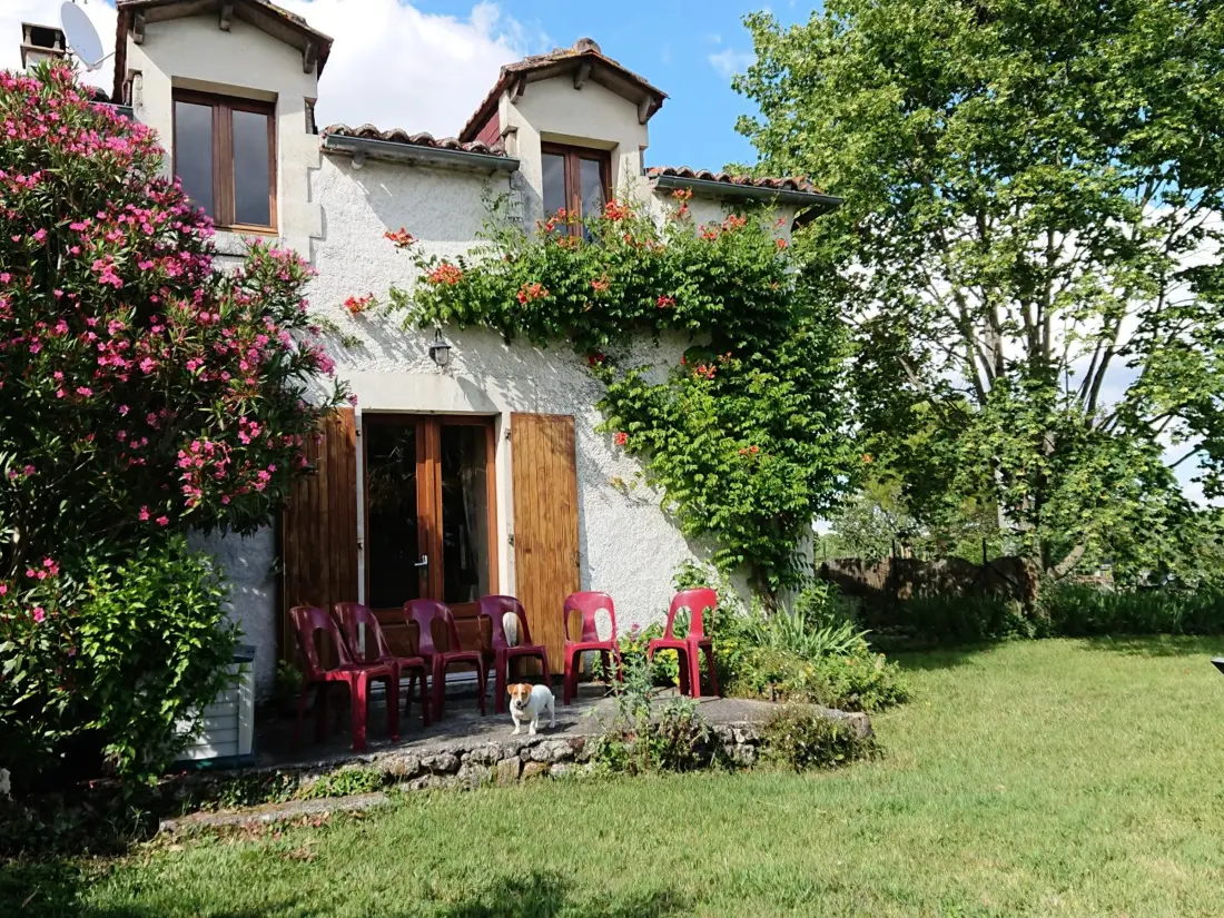 Maison de Vacances Salles-Lavalette 6