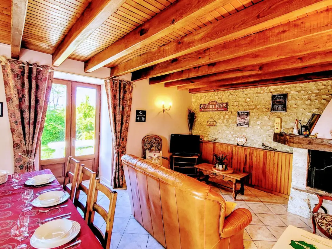 Maison de Vacances Salles-Lavalette 6