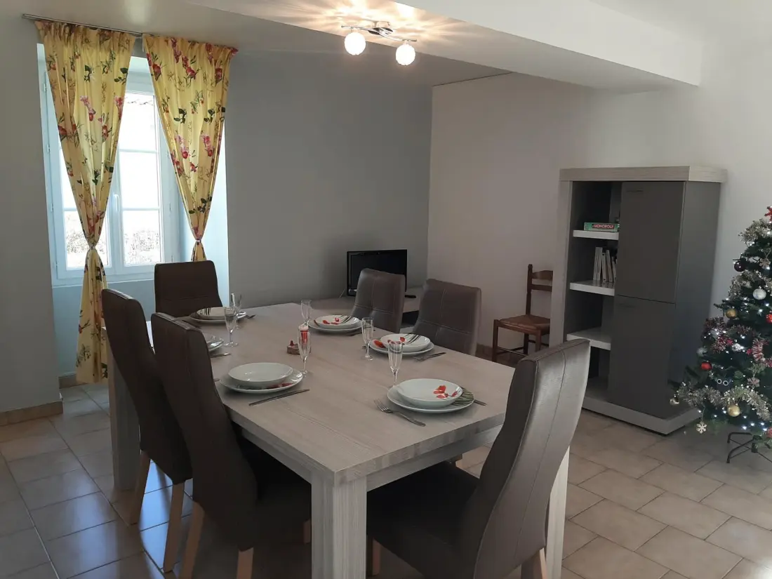 Maison de Vacances Salles-Lavalette