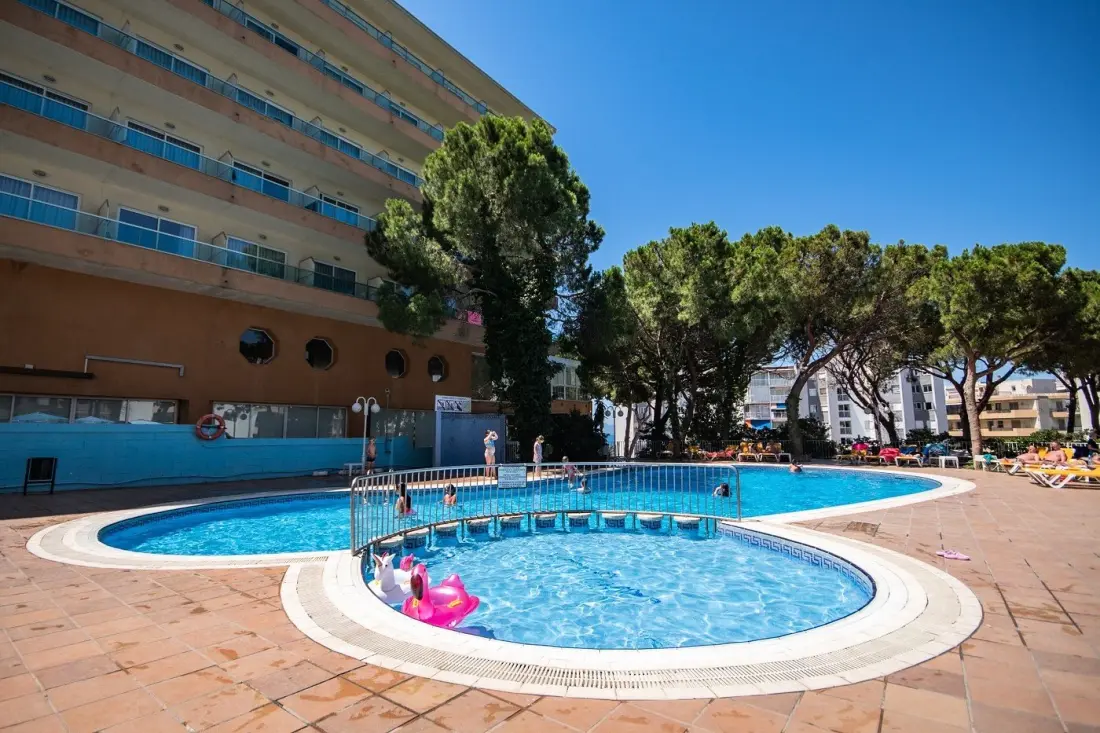 BLUE BEACH APARTMENTS