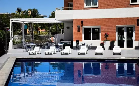 Les Dalies Apartamentos***