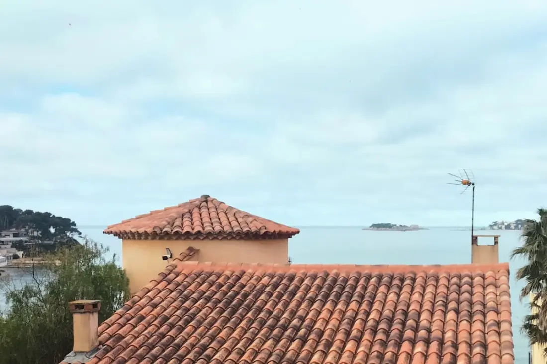 Accès Privé Mer Et Jardin à Sanary-sur-mer