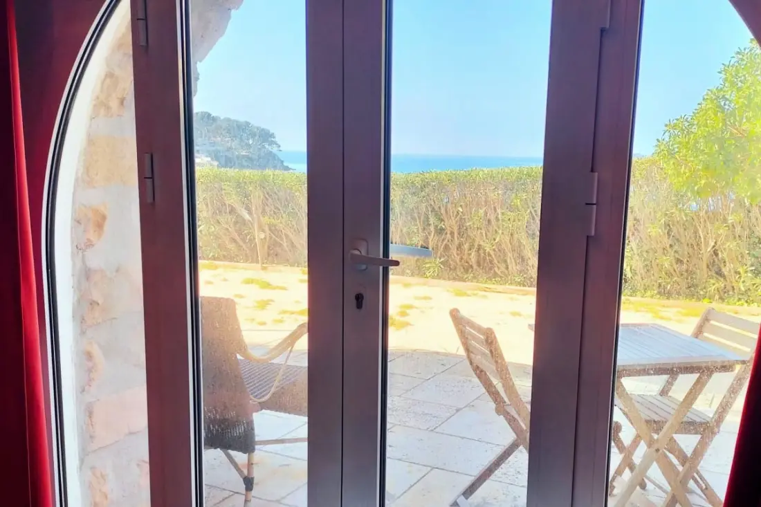 Accès Privé Mer Et Jardin à Sanary-sur-mer