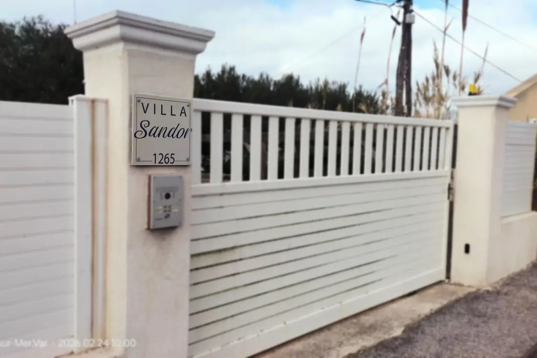 Accès Privé Mer Et Jardin à Sanary-sur-mer
