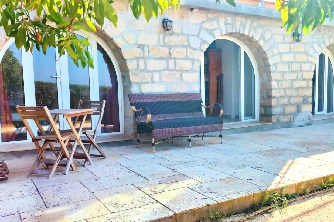 Accès Privé Mer Et Jardin à Sanary-sur-mer