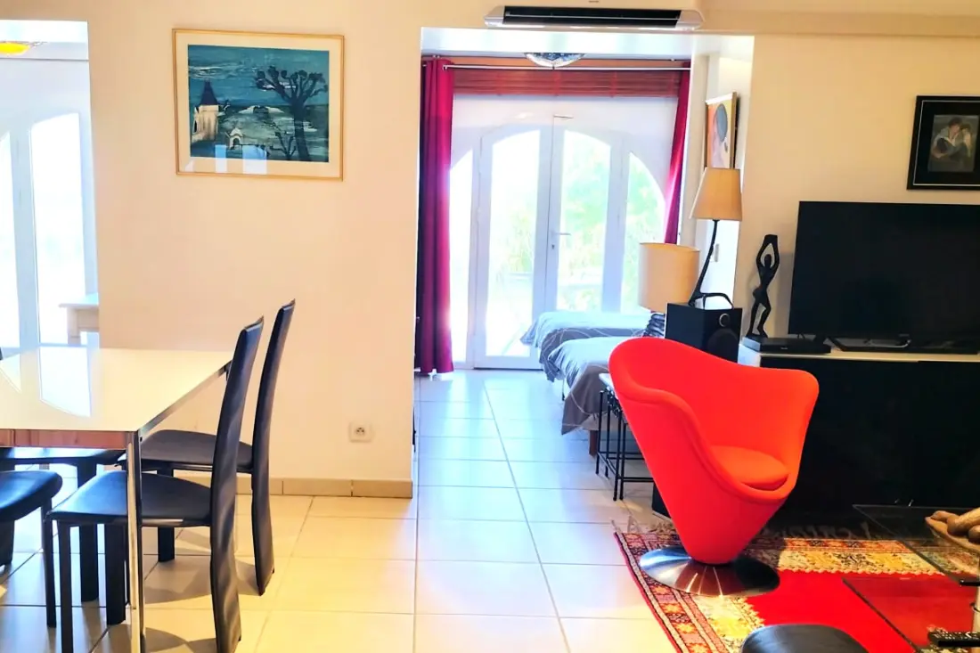 Accès Privé Mer Et Jardin à Sanary-sur-mer