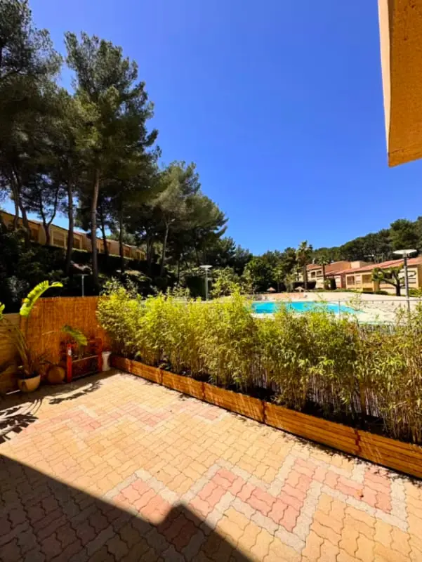 Appart Avec Grande Terrasse, Piscine Et Mer à Pied