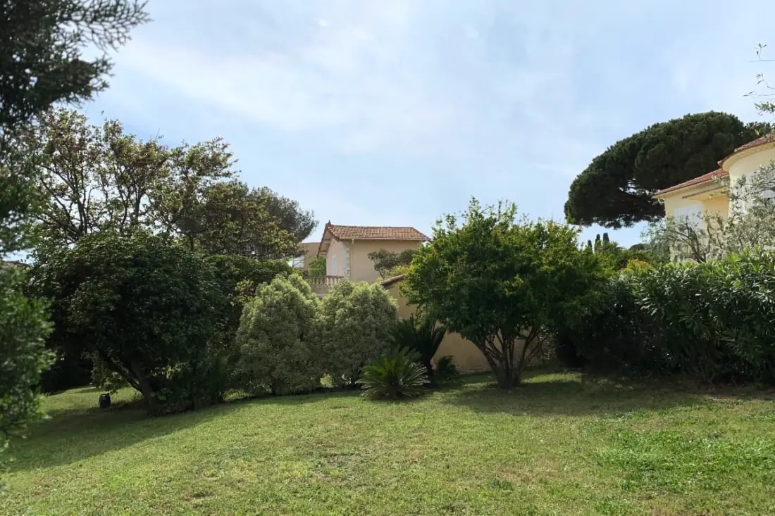 Maison Avec Jardin à 5 Min Du Port De Sanary