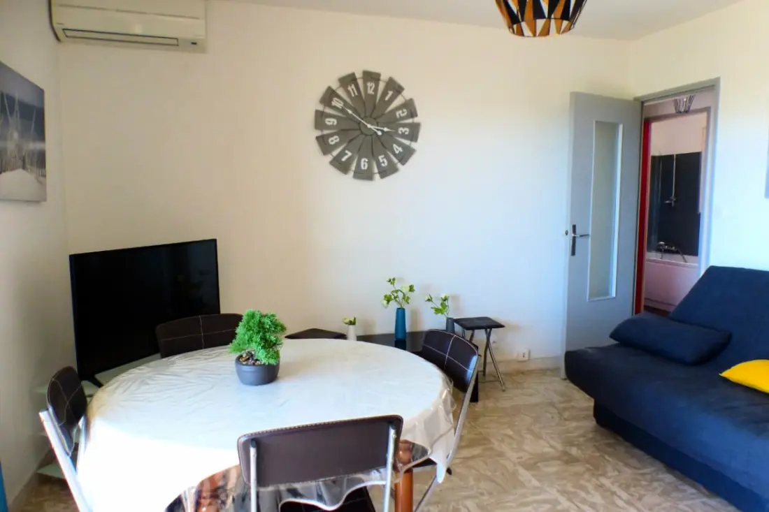 Appartement Spacieux Climatisé Proche Centre