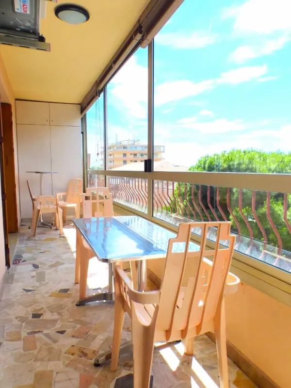 Appartement Spacieux Climatisé Proche Centre